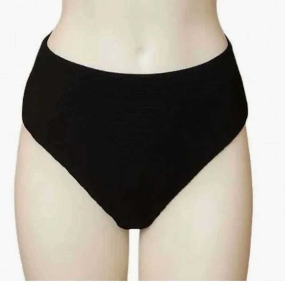 Rumer the label. Cassidy High waist bikini bottoms‎ black